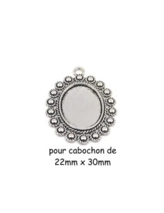 Pendentif argenté pour cabochon ovale 22mm x 30mm en métal ouvragé