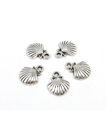 Breloque coquille Saint Jacques argenté en métal