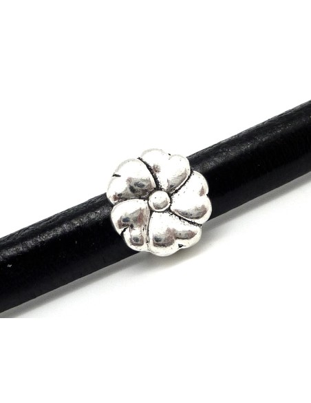 3 Perles passant fleur en métal argenté