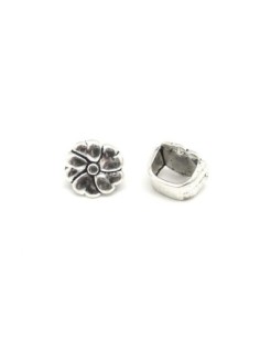 3 Perles passant fleur en métal argenté 2