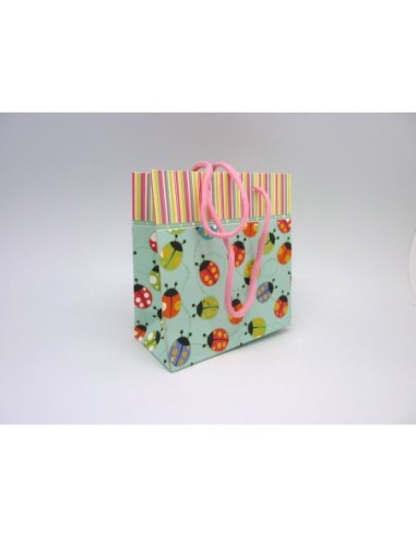 Pochette cadeaux en papier cartonné glacé motif coccinelle de couleur rose, bleu, jaune et doré 14,5cm x 15cm