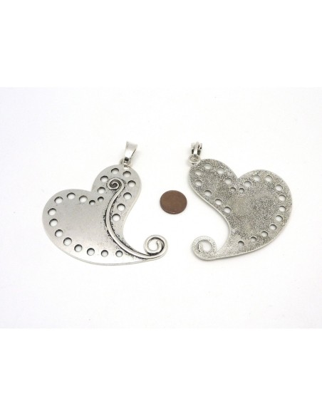 1 Grand Pendentif coeur stylisé 6,8cm en métal argenté troué ajouré