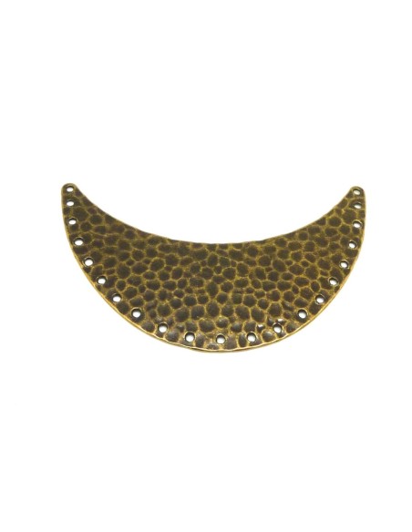 Plastron en métal de couleur bronze martelé 21 trous 9,5cm