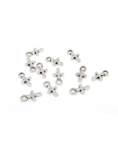 Pendentif croix argenté en métal à petit prix