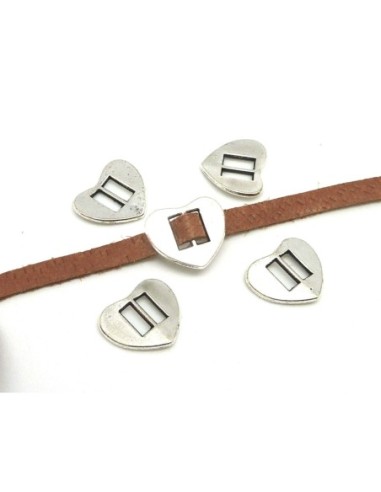 passant coeur en métal argente