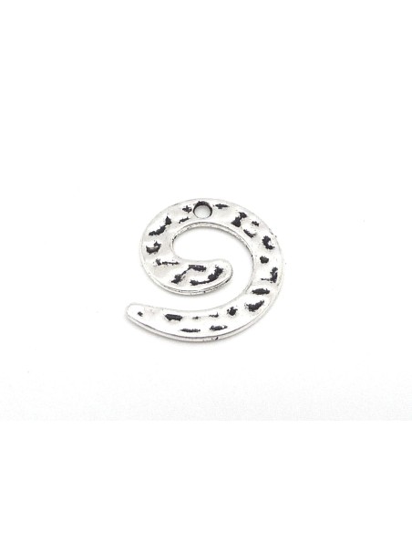 5 Breloques, pendentif spirale, escargot ou lettre "e" en métal argenté martelé 21,4mm