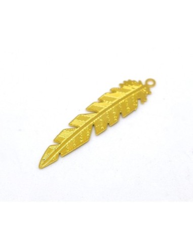 2 pendentifs breloques plume, feuille en filigrane très fine, légère et stylisé 34,5mm en métal doré