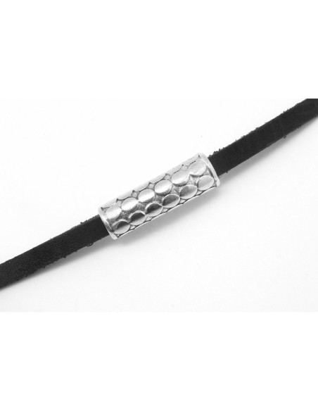 2 Perles passant rectangle gravé pois en relief pour cordon de 5mm en métal argenté 