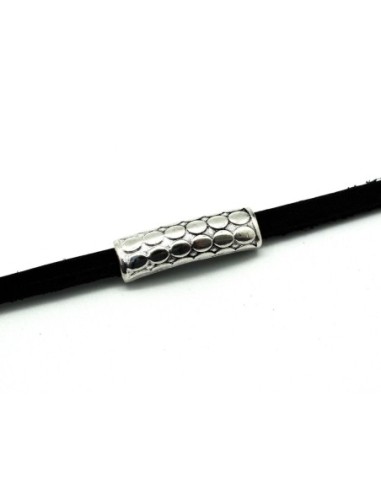 2 Perles passant rectangle gravé pois en relief pour cordon de 5mm en métal argenté 