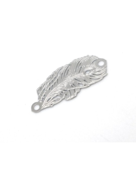 Estampe connecteur filigrane plume très fine en métal argenté très fin,