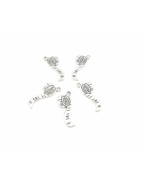 charm mètre de couturière en métal argenté 26,9mm x 11,2mm