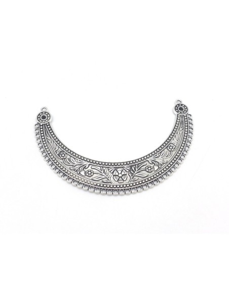 Plastron pendentif intercalaire en métal argenté travaillé motif fleur 45 trous