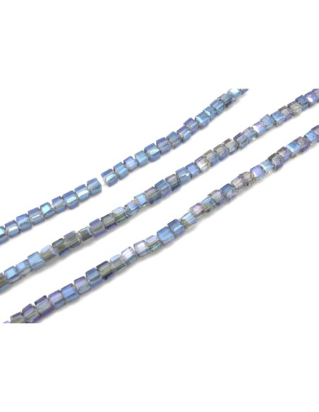 65 perles carré, cube facetté en verre 2,5mm x 2,5mm de couleur bleu vert gris irisé métallisé 65 perles carré, cube facetté en verre 2,5mm x 2,5mm de couleur bleu vert gris irisé métallisé