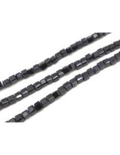 Perles cube facette en verre de couleur noire