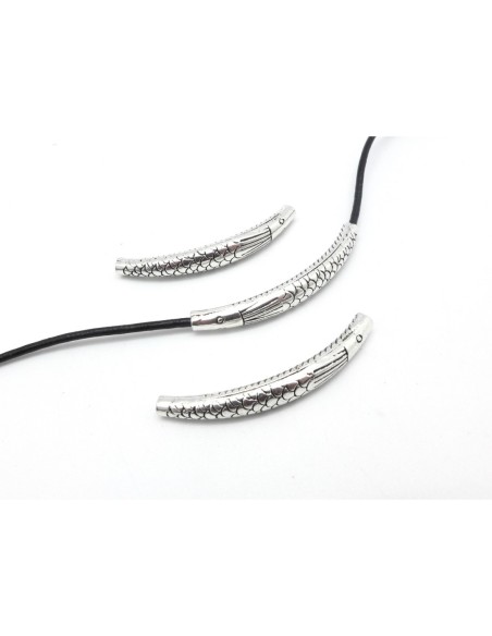 3 perles tubes coudées passant en métal argenté, incurvé motif poisson style ethnique pour cordon de 1,5mm