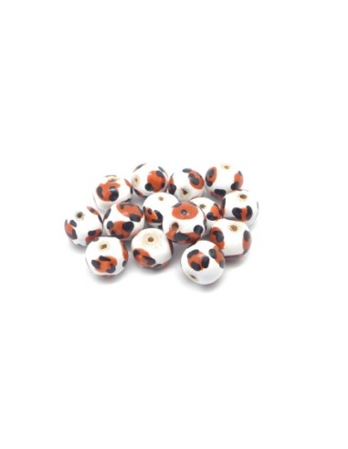 50 perles en bois peinte ronde 8,5mm tacheté marron noir sur fond blanc 