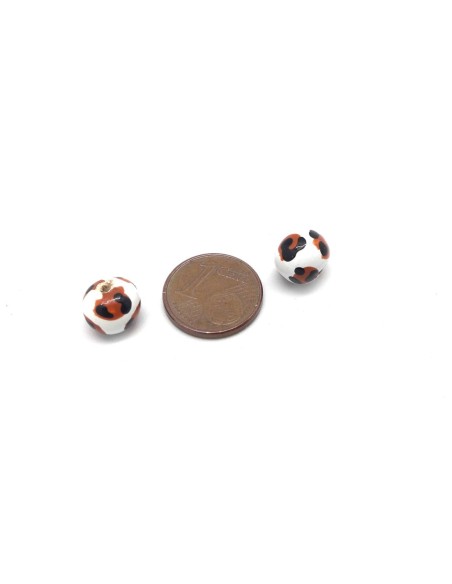 50 perles en bois peinte ronde 8,5mm tacheté marron noir sur fond blanc 