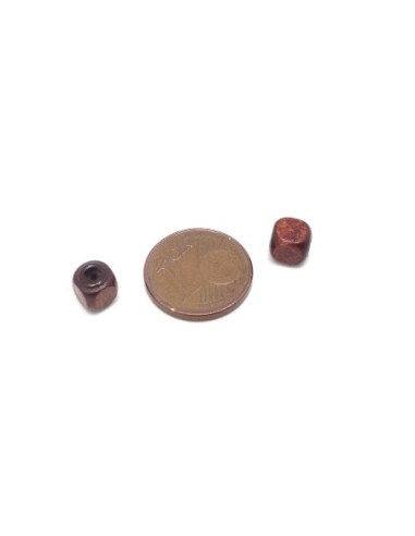 100 perles en bois peinte cube 6mm de couleur marron foncé