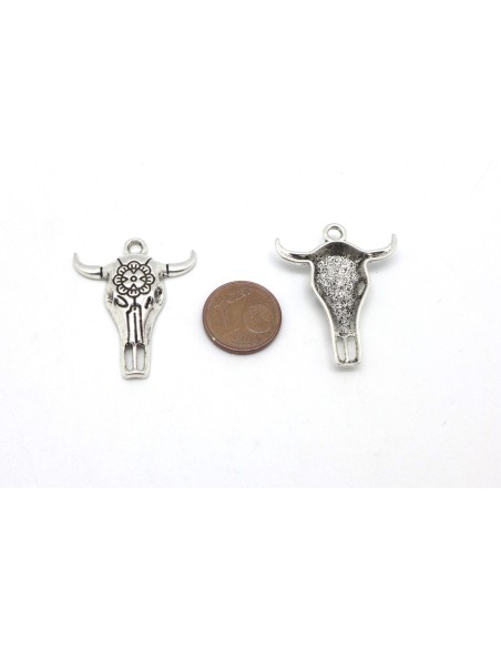 Pendentif tête de taureau en métal argenté  40mm x 30mm - tête de buffle