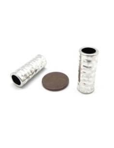 Grandes perle tube en métal argenté martelé 2