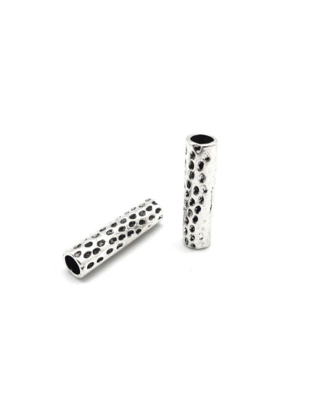 Perles tubes en métal argenté gravé 25mm x 6mm