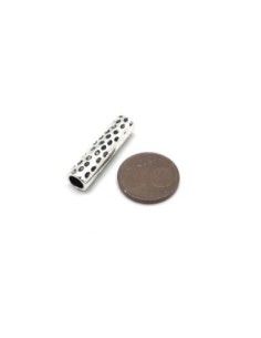 Perles tubes en métal argenté gravé 25mm x 6mm 2