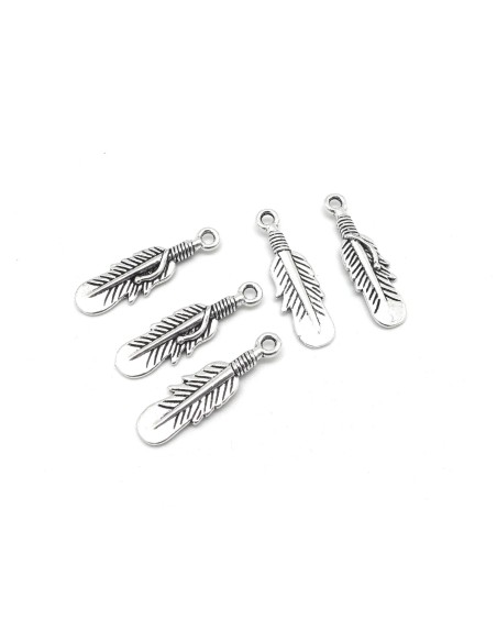 Breloques plume en métal argenté 27mm