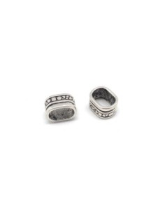 perles passant rectangle en métal argenté travaillé 12mm x 7mm