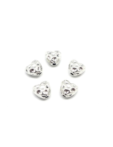 Perles coeur en métal argenté martelé 9,5mm x 10,5mm