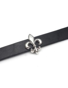 5 Perles passant fleur de lys, symbole royauté pour lanière de 10mm en métal argenté