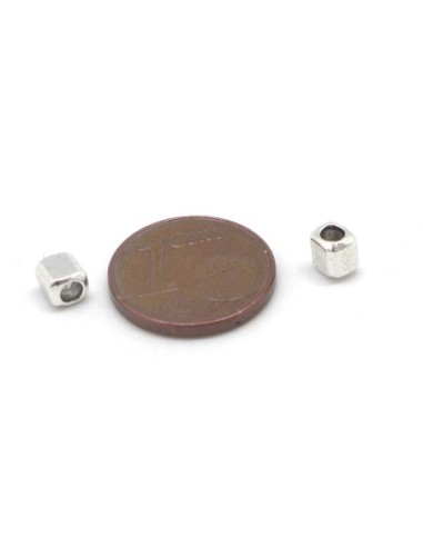 Petites Perles rectangle en métal argenté 4,3mm x 4,1mm