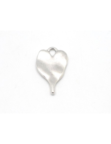 Breloques coeur en métal argenté martelé 33mm x 21mm
