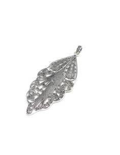Grand pendentif feuille filigrane en métal argenté 13,5cm x 5,5cm