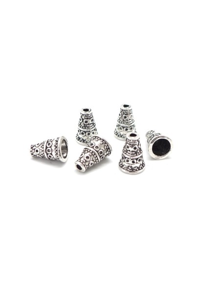 embout argenté pour pompon chainette en métal travaillé style ethnique