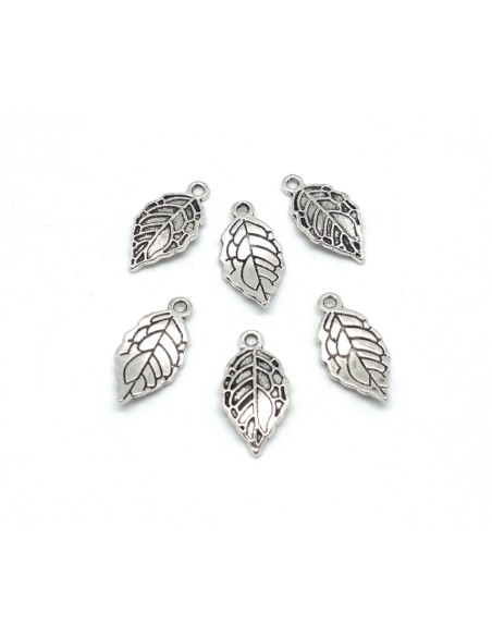 10 Breloques feuille en métal argenté ondulé 20mm x 10mm
