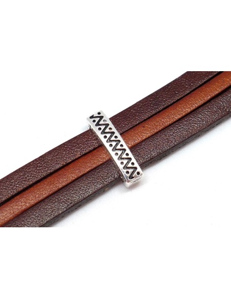 10 Perles passant en métal argenté pour lanière de 10mm motif triangle ethnique