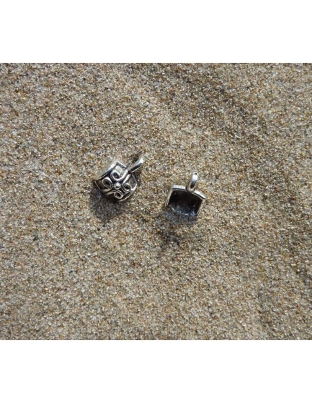 R-Breloque pendentif sculpté en métal argenté