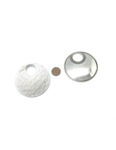 Grand pendentif rond en métal argenté 2