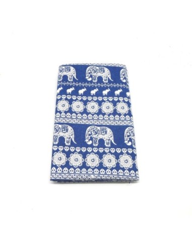 Coupon tissus motif éléphant sur fond couleur bleu jeans 70cm X 90cm épais coton