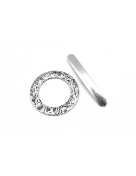 Grand Fermoir rond en T toggle en métal argenté travaillé 43mm