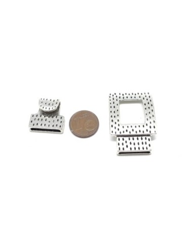 Fermoir manchette argenté en métal travaillé