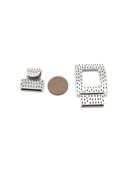 Fermoir manchette argenté en métal travaillé