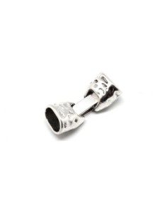 Fermoir à clip pour cuir regaliz ou 2 cordons de 6mm souple en métal argenté martelé