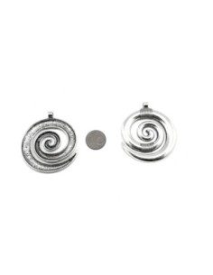 Grand pendentif rond spirale escargot en métal argenté 2