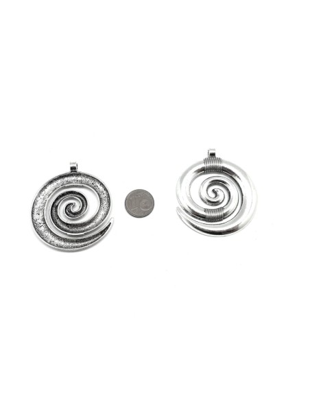 Grand pendentif rond spirale escargot en métal argenté