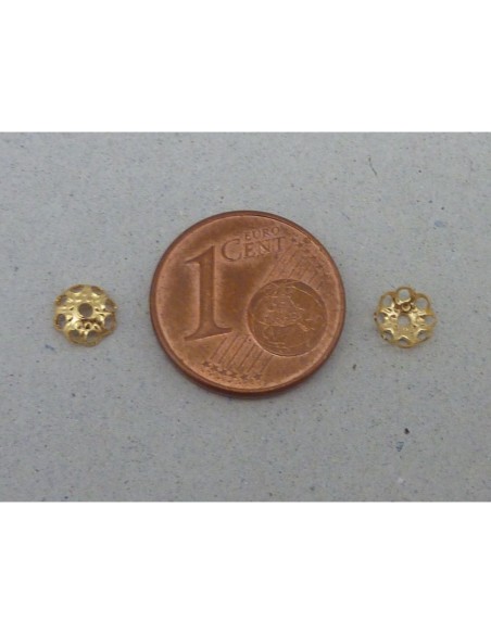 Coupelle filigrane en métal doré 