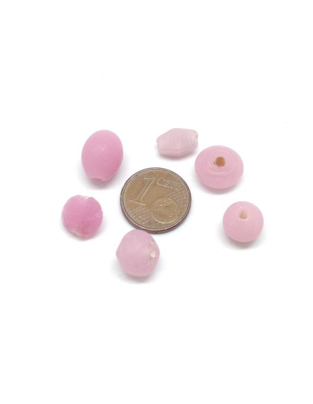 perle en verre rose pastel mat