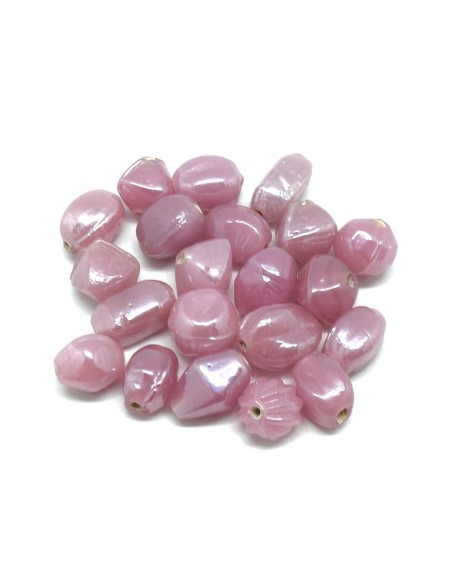 perle en verre rose à reflet