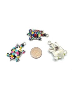 Breloque tortue en métal argenté émaillé mosaïque de couleur vert, bleu, jaune 2