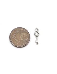 Mini breloque clef argenté en métal pas chere 2